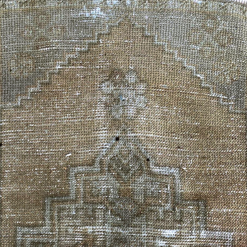 'Afra' Vintage Rug (2 x 3)