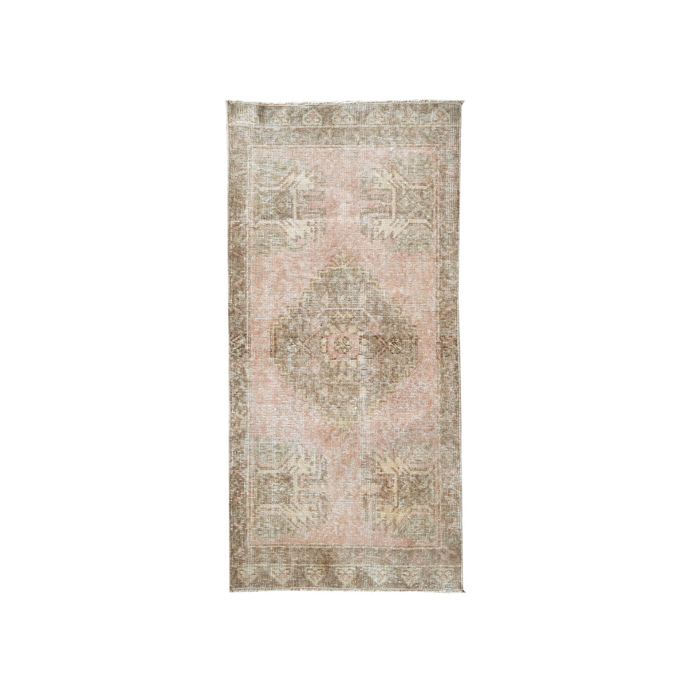 
                
                    Load image into Gallery viewer, &amp;#39;Avery&amp;#39; Vintage Rug (2 x 3)
                
            