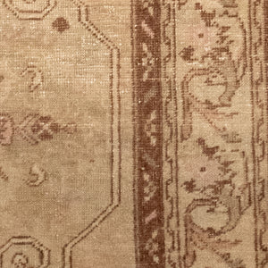 
                
                    Load image into Gallery viewer, &amp;#39;Enzo&amp;#39; Vintage Rug (3 x 10)
                
            